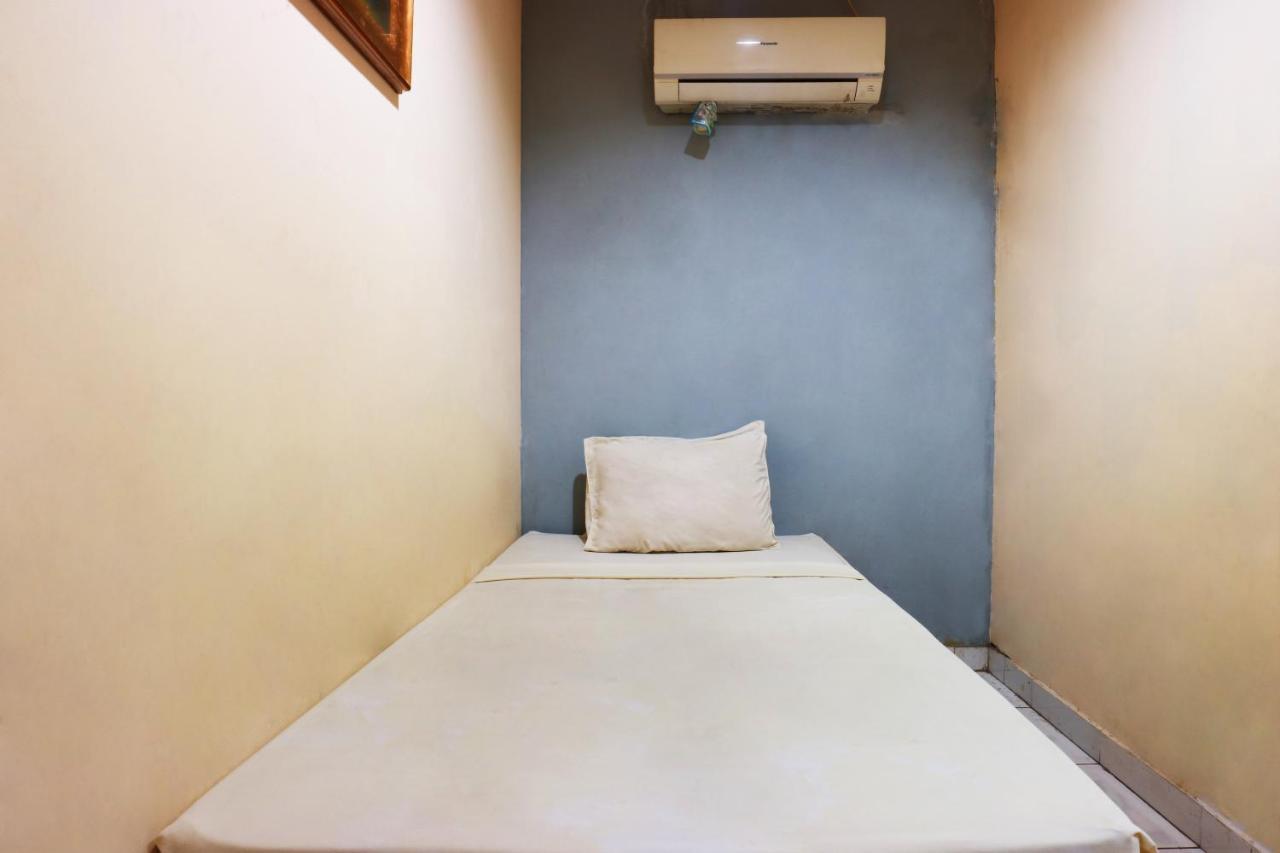 Sabrina Guest House Jakarta Extérieur photo