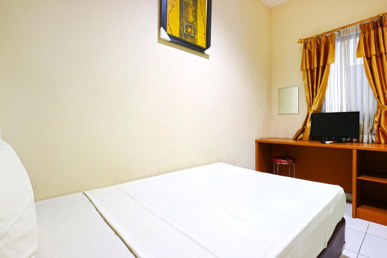Sabrina Guest House Jakarta Extérieur photo
