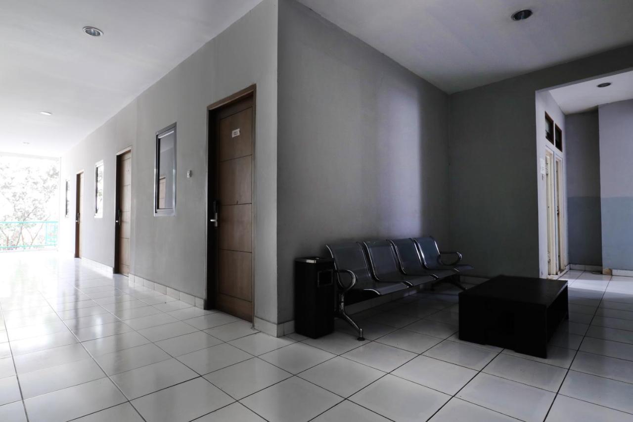 Sabrina Guest House Jakarta Extérieur photo