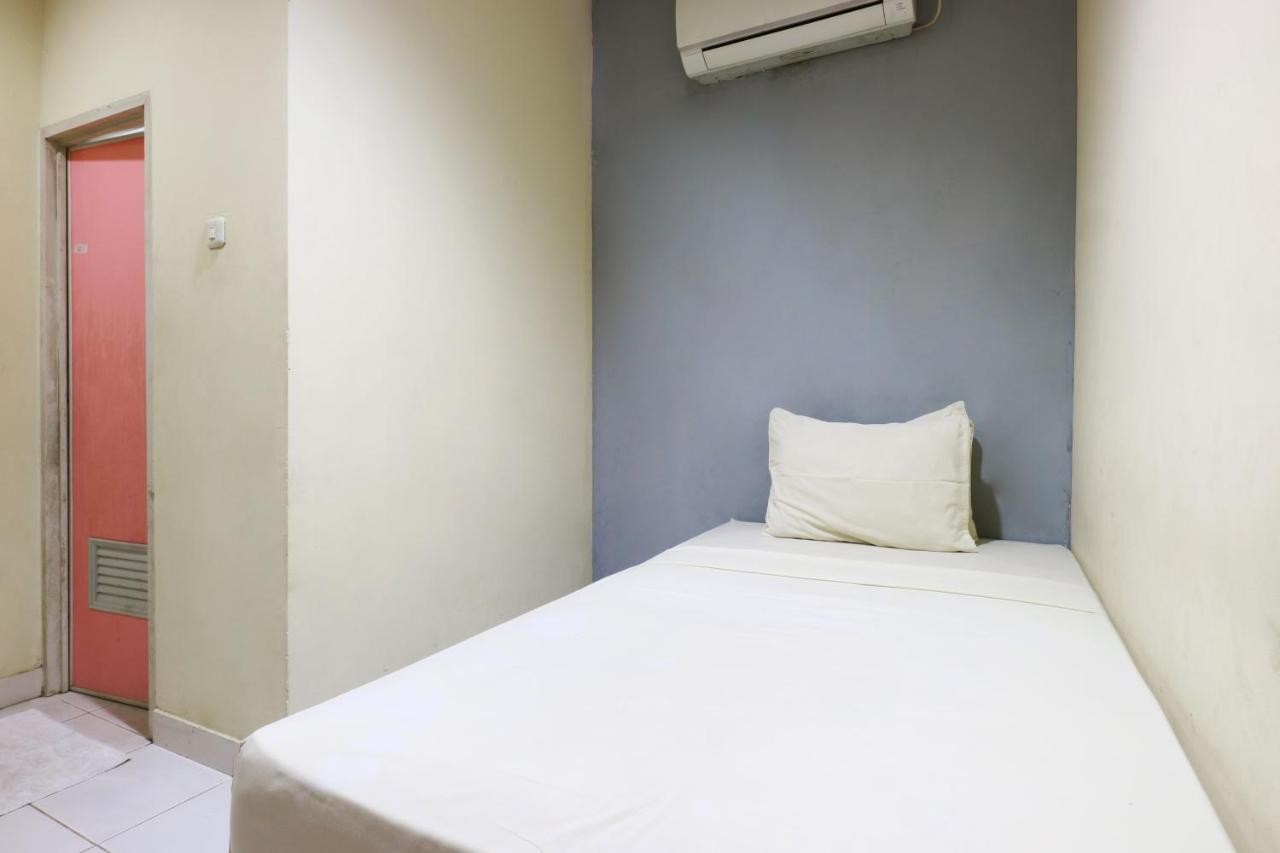 Sabrina Guest House Jakarta Extérieur photo