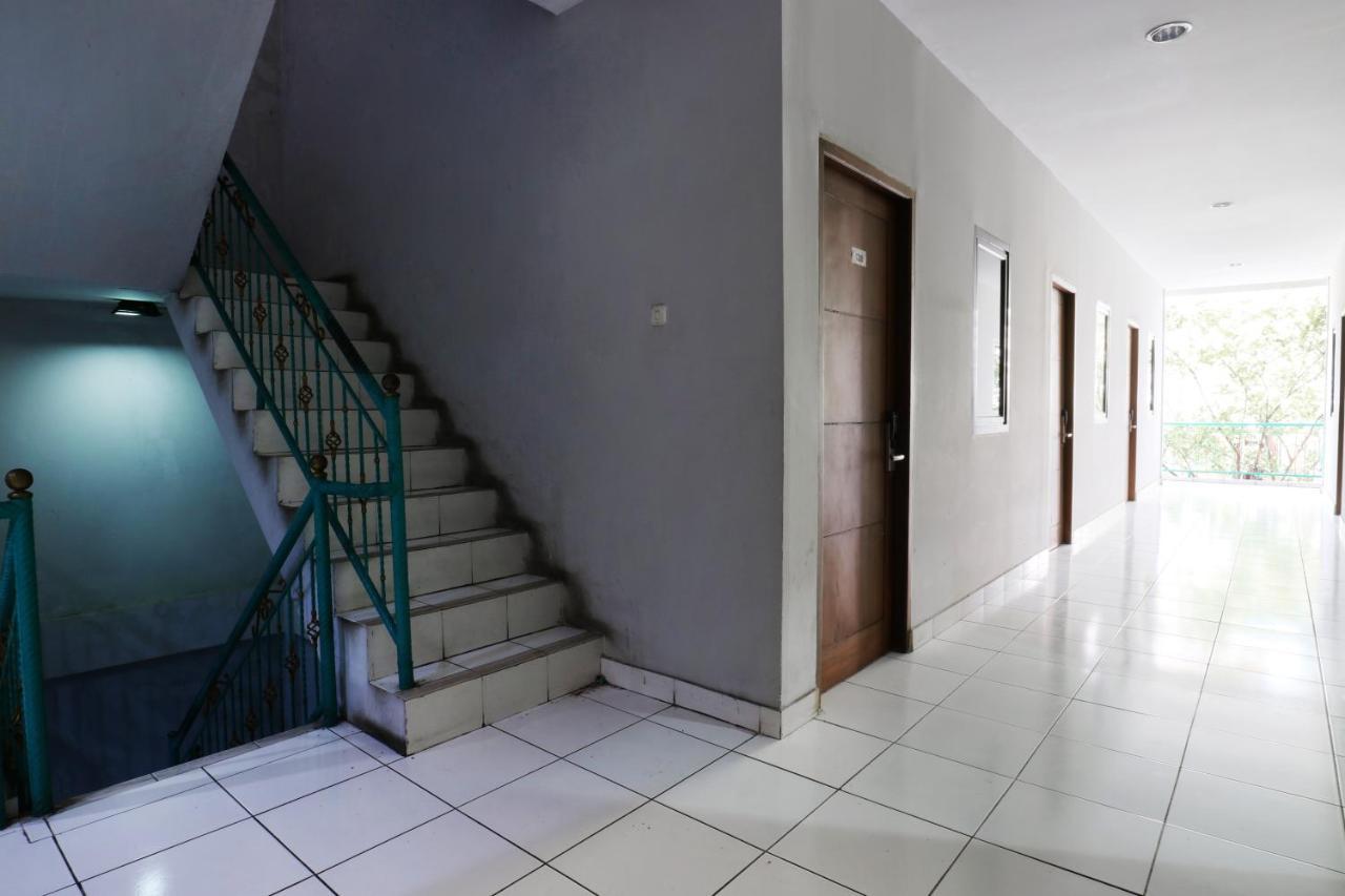 Sabrina Guest House Jakarta Extérieur photo