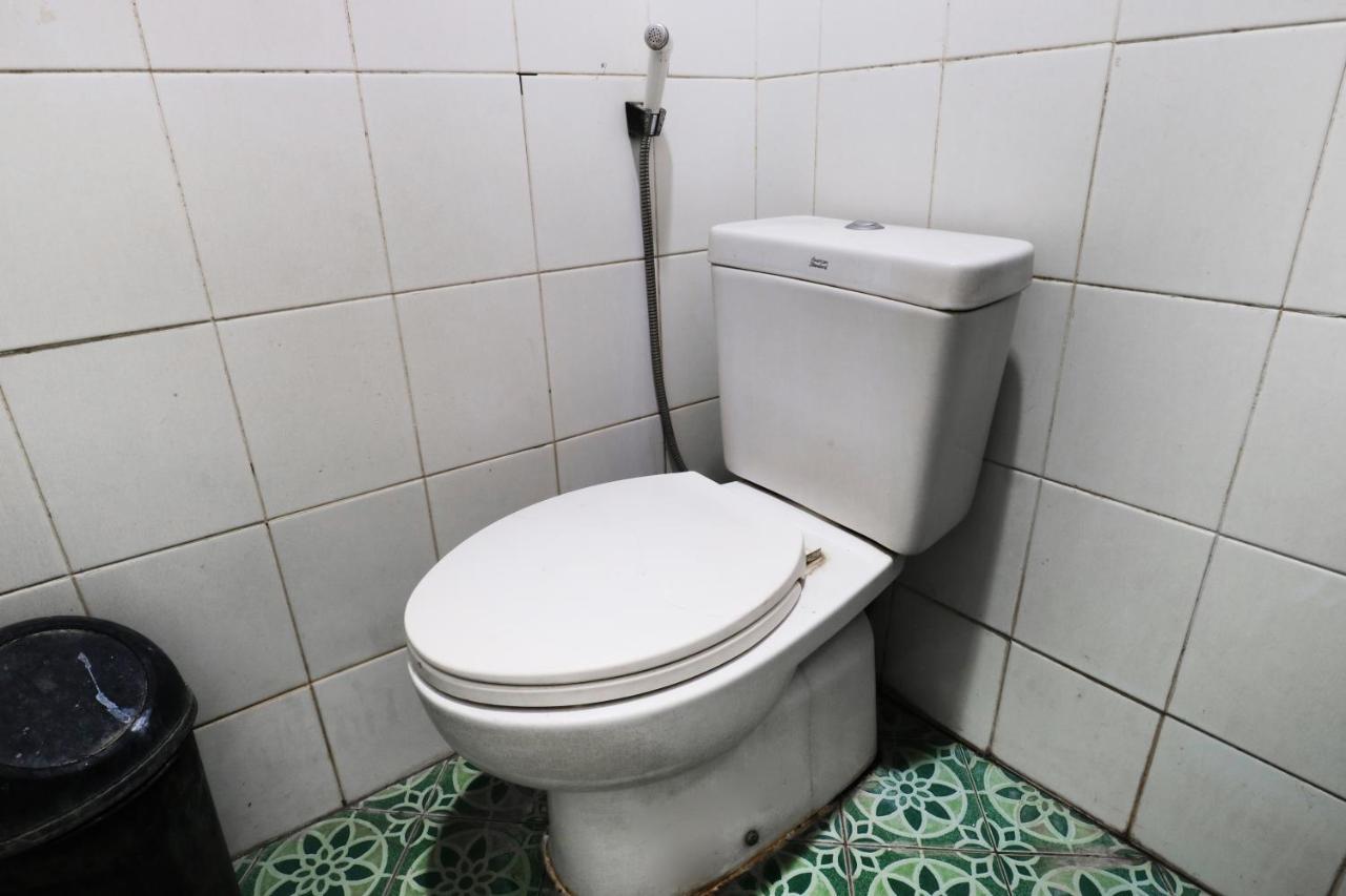 Sabrina Guest House Jakarta Extérieur photo